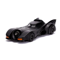 Jada - Batmobil 1989 Mit Batman-Figur - 1:32 13 Jada - Batmobil 1989 Mit Batman-Figur - 1:32 -Spielzeugladen 227070 4006333069734 dickie batmobil batman 1989 02